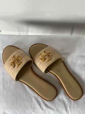 Tory Burch Cream Slide Sandals with Gold Logo